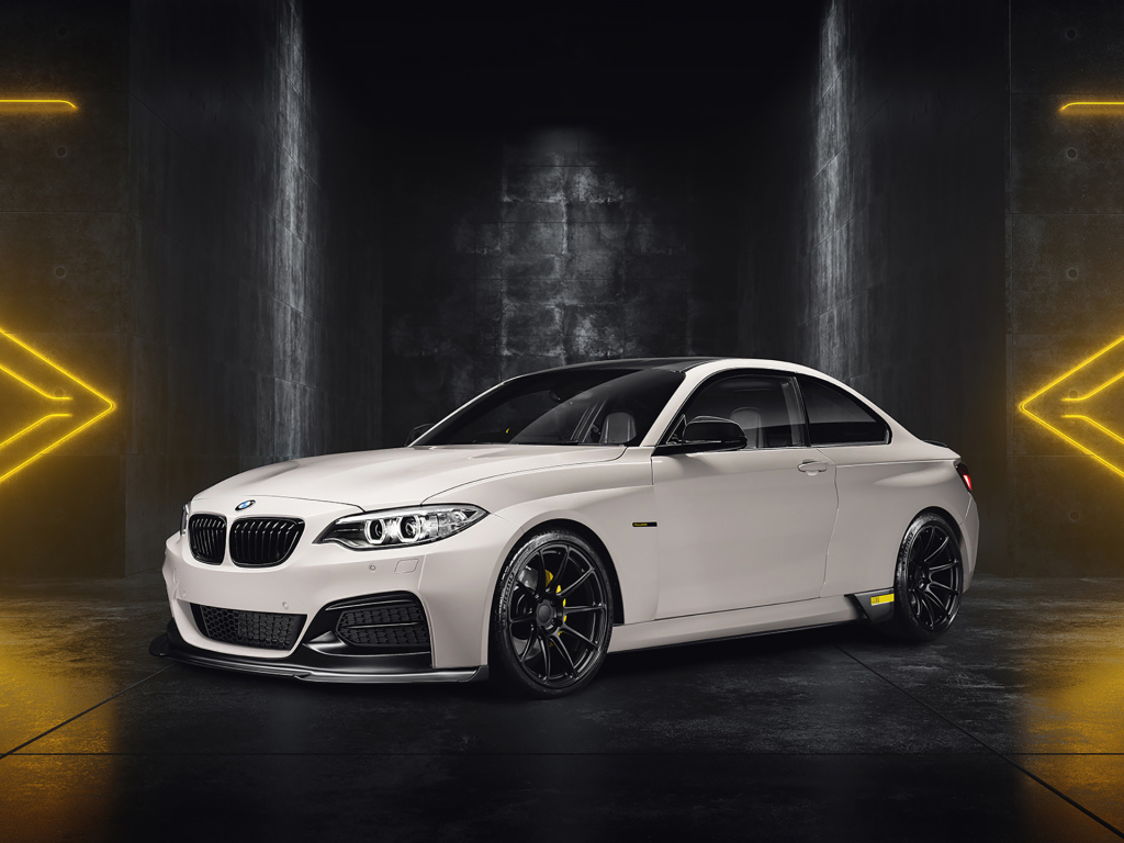 Белый автомобиль BMW ICON03, 2019 года