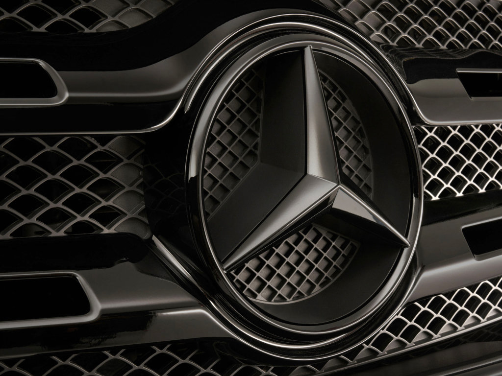 Фирменный знак автомобиля Mercedes-Benz X 350d 4MATIC Power Edition 2019 года