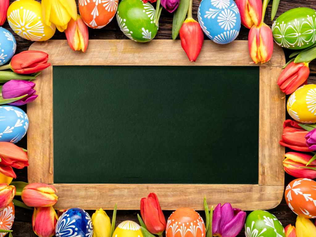 Крашеные яйца с тюльпанами вокруг рамки, шаблон для открытки на праздник Пасха