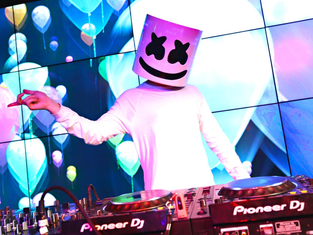 Диджей Маршмеллоу за пультом