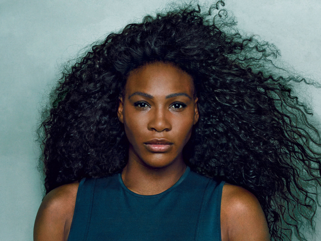 Теннисистка Серена Уильямс с красивыми черными волосами