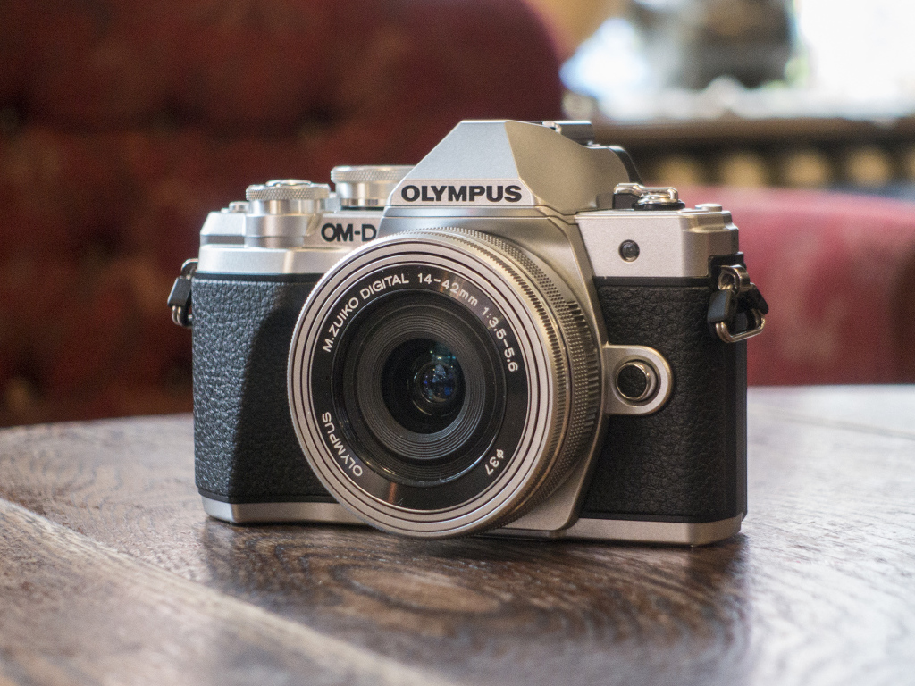 Новый фотоаппарат Olympus OM-D E-M10 Mark III