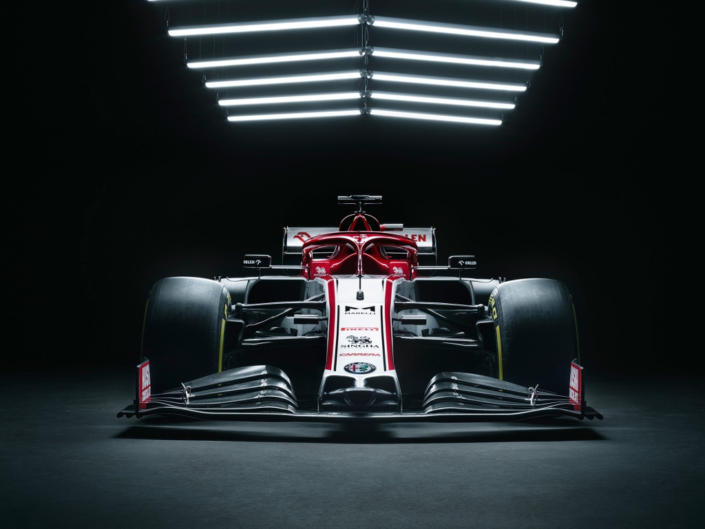 Гоночный автомобиль Alfa Romeo C39 2020 года 