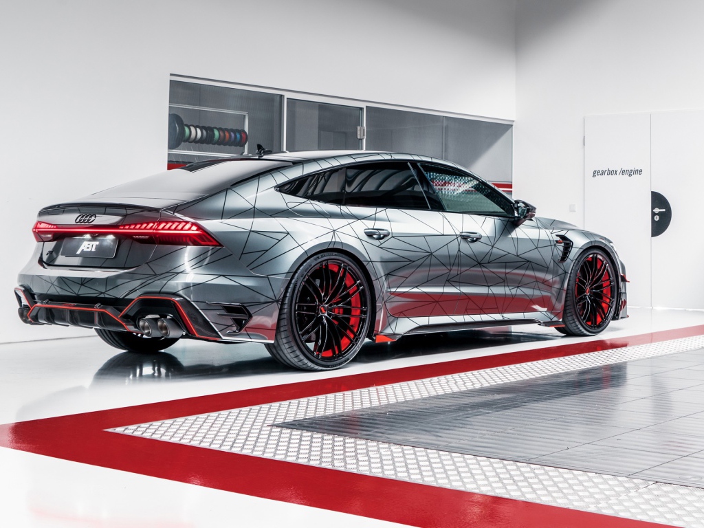 Автомобиль ABT RS7-R 2020 года на техосмотре 