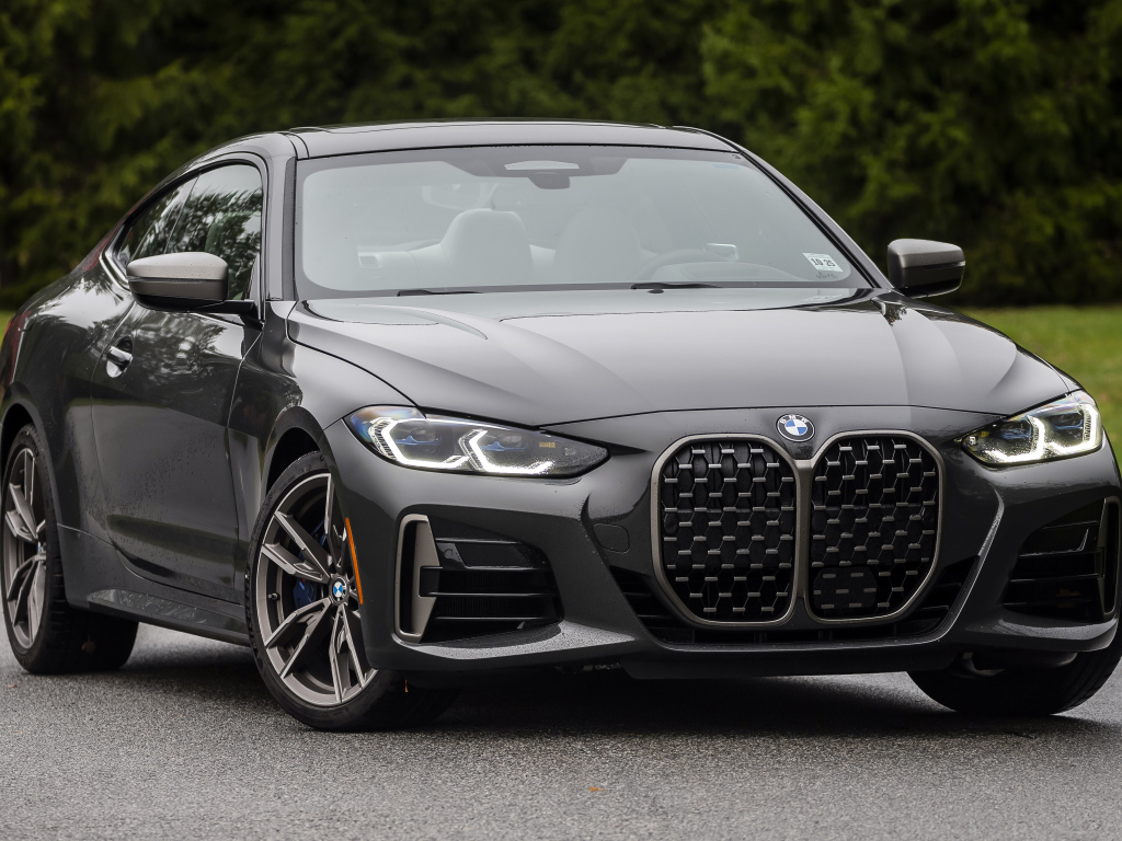 Черный BMW M440i XDrive, 2021 года