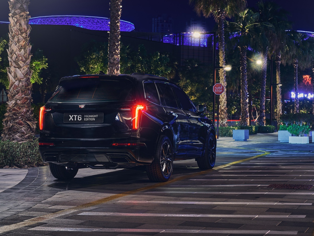Черный Cadillac XT6 Midnight Edition 2020 года в городе 
