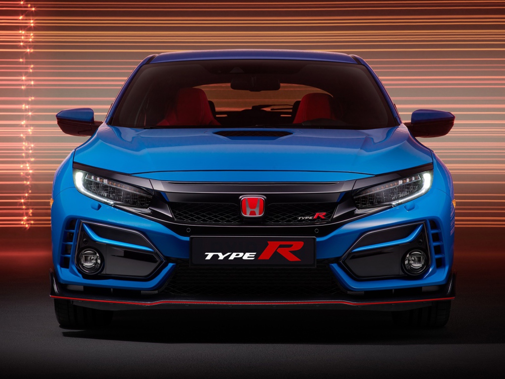 Синий автомобиль Honda Civic Type R GT 2020 года вид спереди