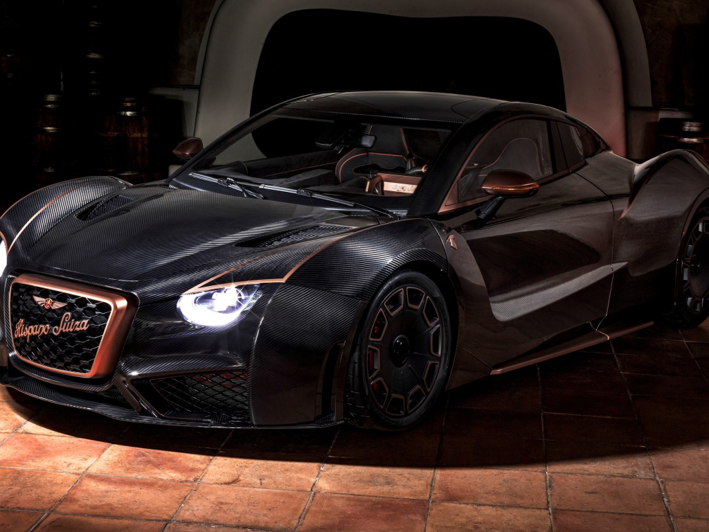 Черный автомобиль Hispano-Suiza Carmen Boulogne 2020 года на выставке