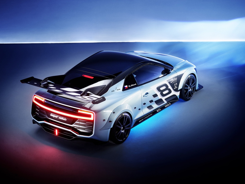 Автомобиль Gumpert Nathalie Race вид сзади