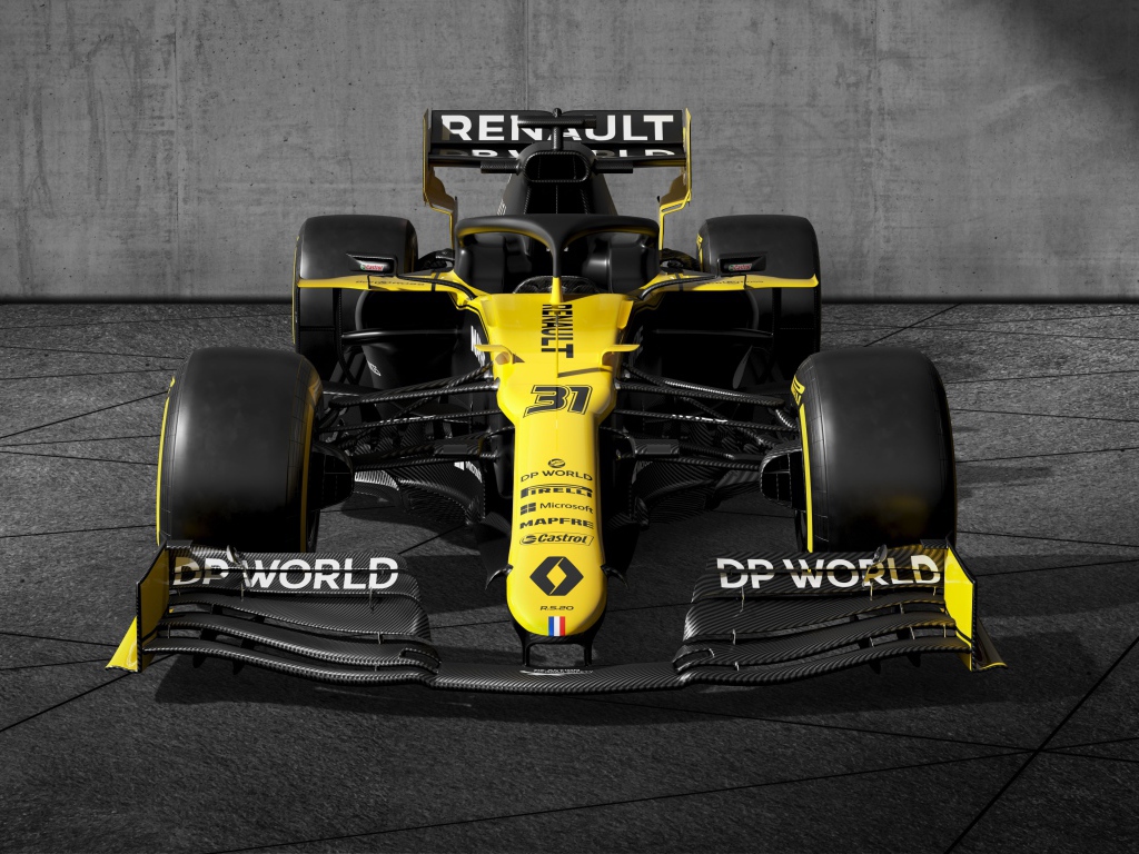 Гоночный автомобиль Renault RS20 2020 года на сером фоне