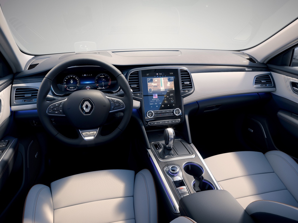 Салон автомобиля Renault Talisman 2020 года 
