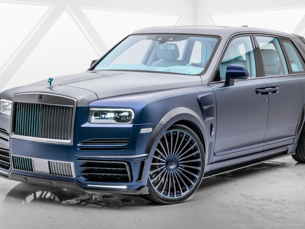 Дорогой внедорожник Mansory Rolls-Royce Cullinan Coastline 2020 года