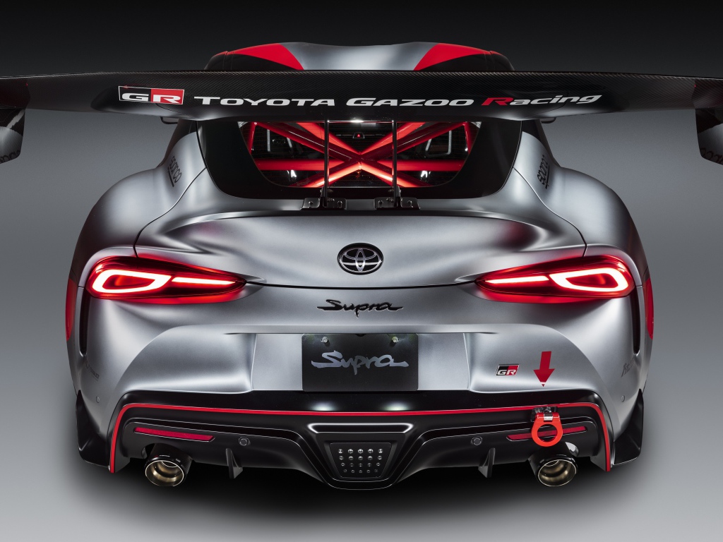 Спортивный автомобиль Toyota GR Supra Track Concept 2020 года вид сзади