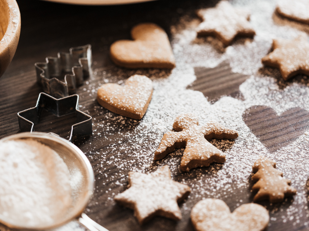 Вкусное песочное печенье с сахарной пудрой 