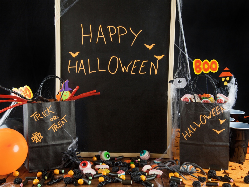 Сладости и декор на праздник Хэллоуин