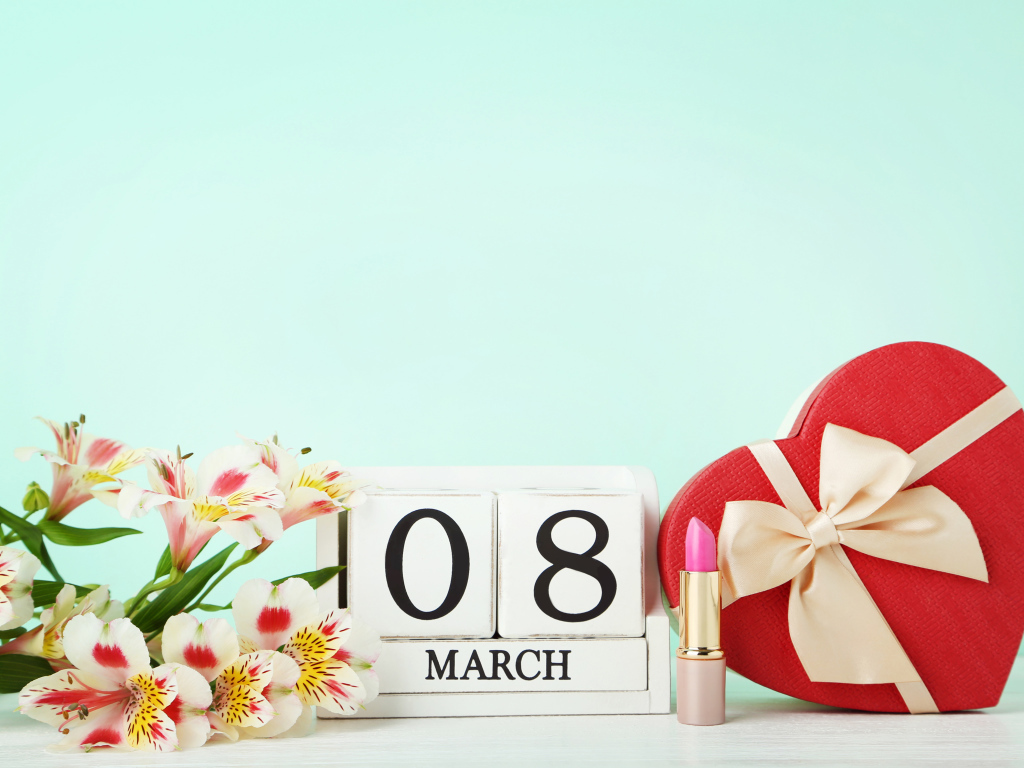 Альстромерия и подарок на голубом фоне на 8 марта