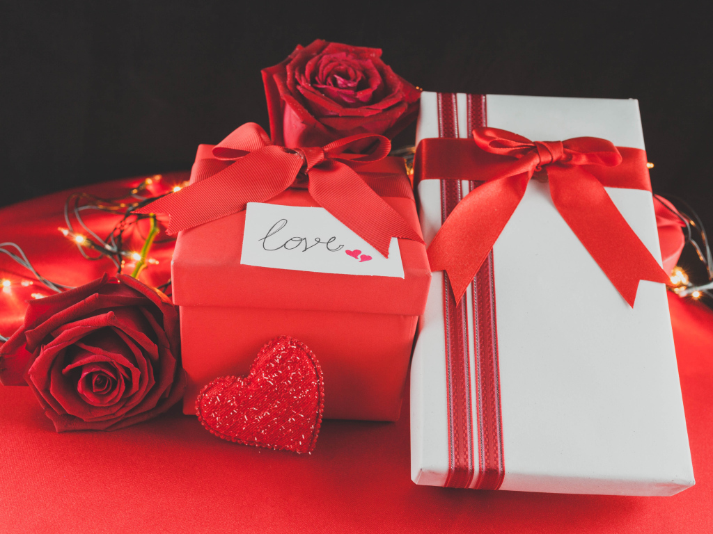 Подарки и розы для любимой на День Святого Валентина