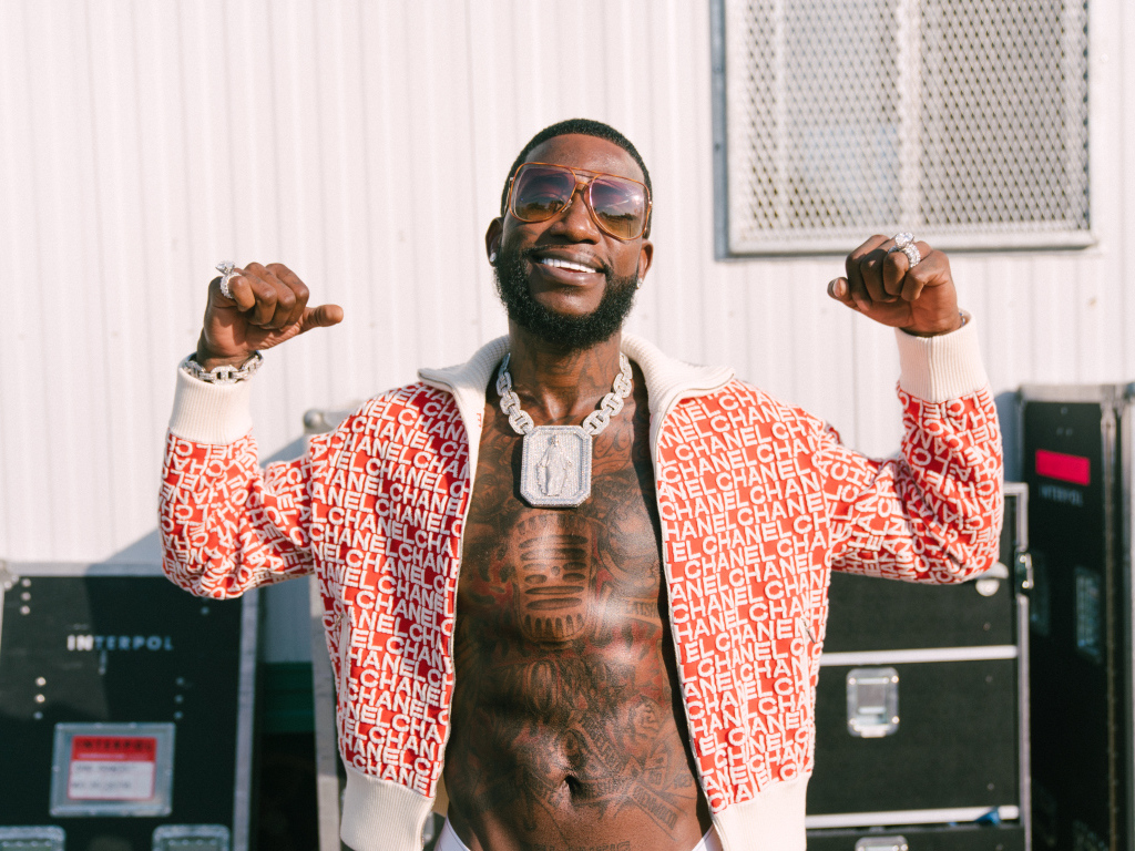 Американский рэпер  Gucci Mane с татуировками на теле