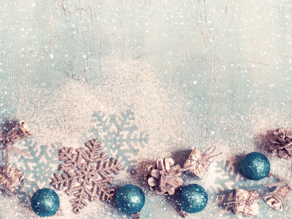 Новогодний декор на голубом фоне, шаблон для праздничной открытки 