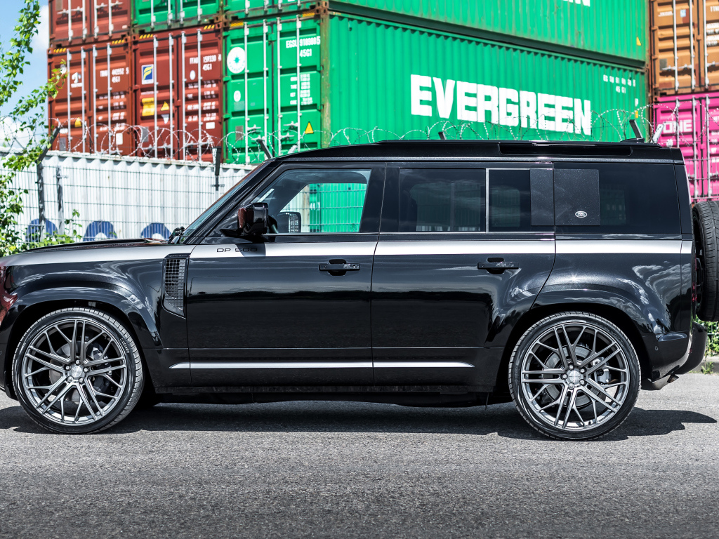 Внедорожник Manhart Defender DP500 2021 года вид сбоку