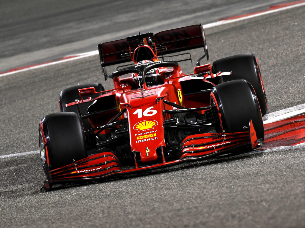 Дорогой гоночный автомобиль Ferrari SF21,  2021 года