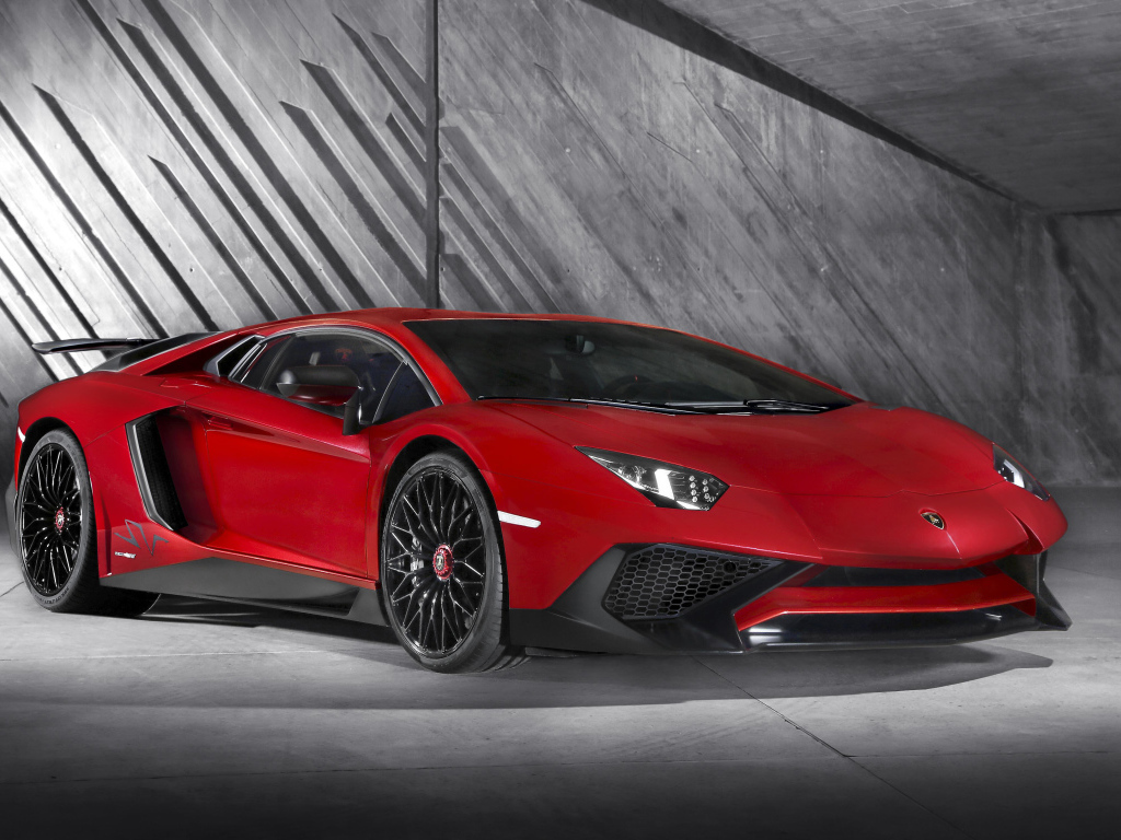 Спортивный автомобиль Lamborghini Aventador Superveloce