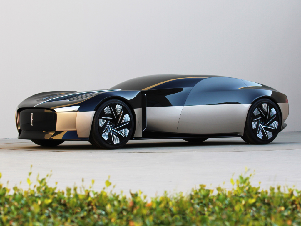 Дорогой автомобиль Lincoln Anniversary Concept 2021 года
