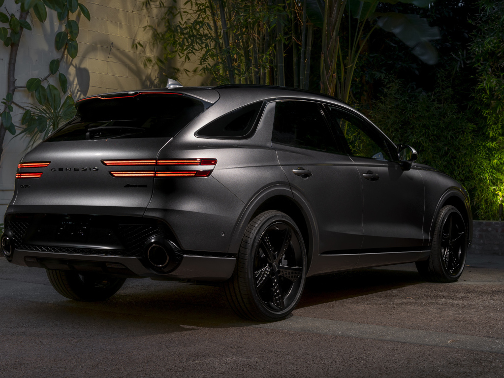 Кроссовер Genesis GV70 3.5T AWD, 2022 года вид сзади