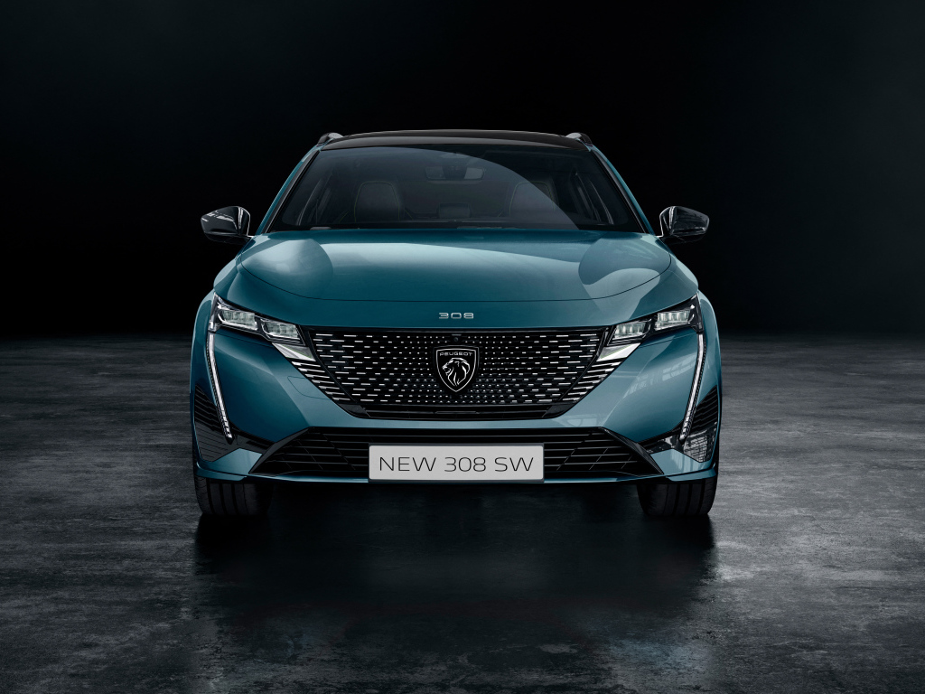 Автомобиль Peugeot 308 SW HYBRID 2021 года вид спереди