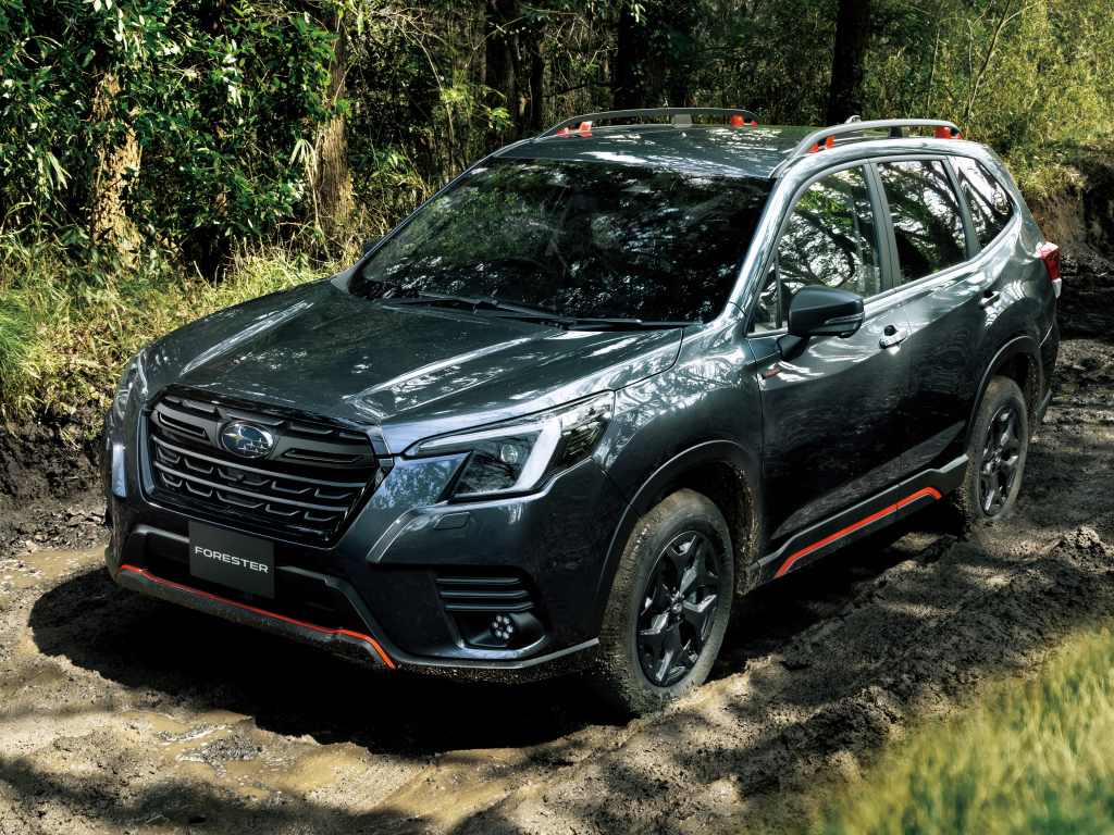 Большой внедорожник Subaru Forester X-Break 2021 года