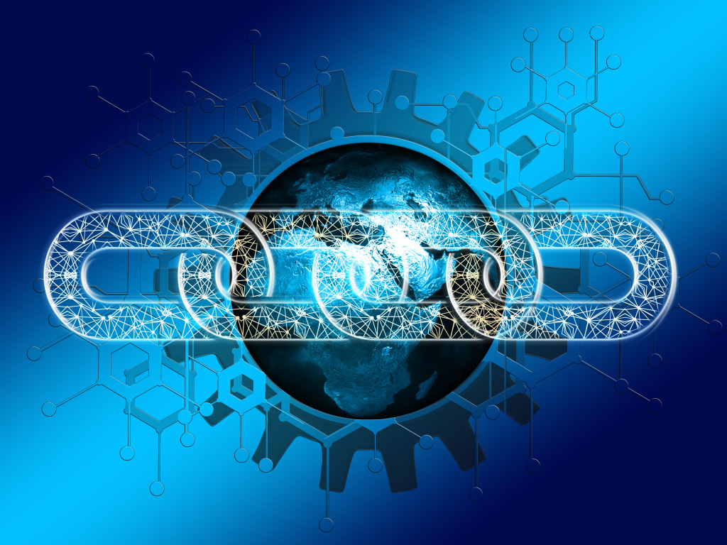 Информационная цепь с планетой земля на синем фоне 