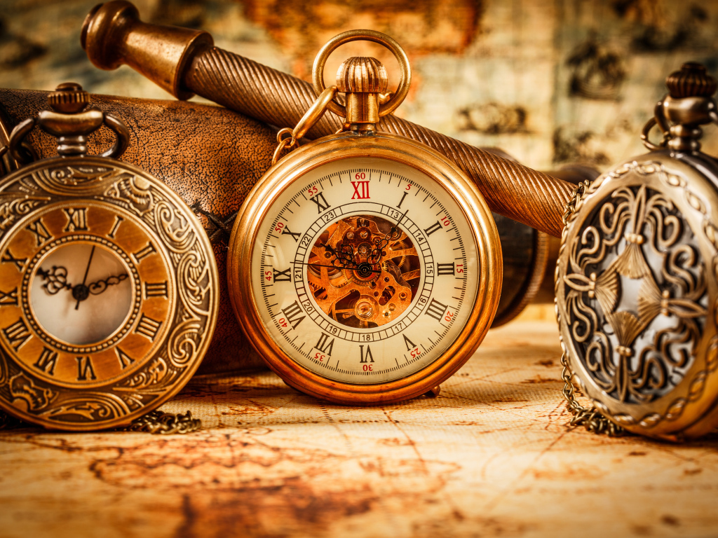 Старинные золотые карманные часы 