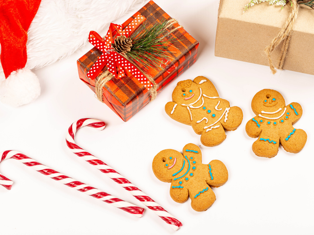 Печенье, подарок и конфеты на Рождество 