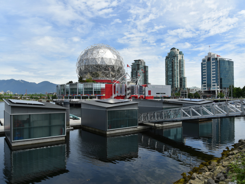 Красивые здания в городе Ванкувер, Канада