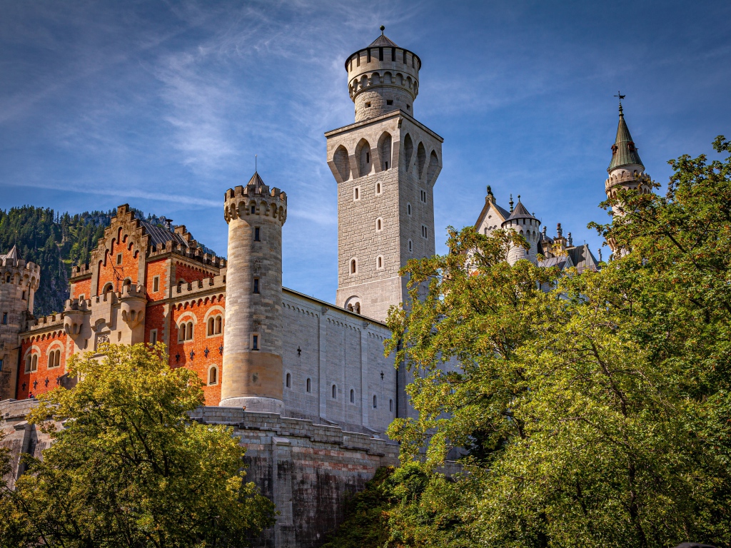 Старинный замок Нойшванштайн, Бавария. Германия