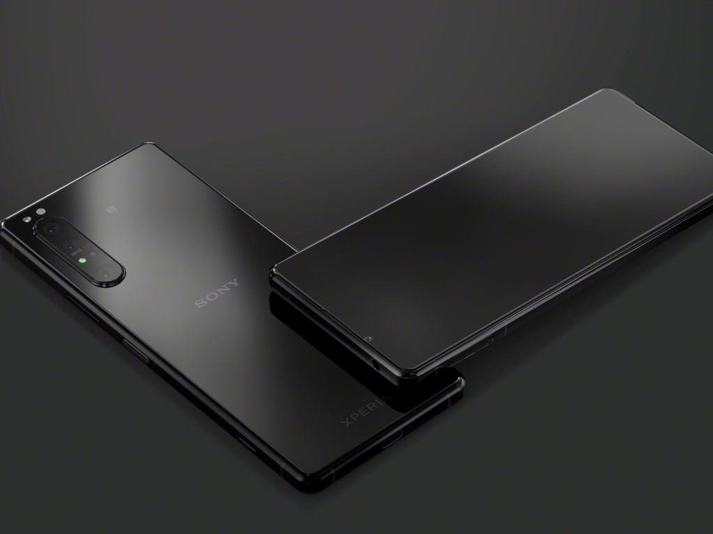 Черный тонкий смартфон Sony Xperia 1 II
