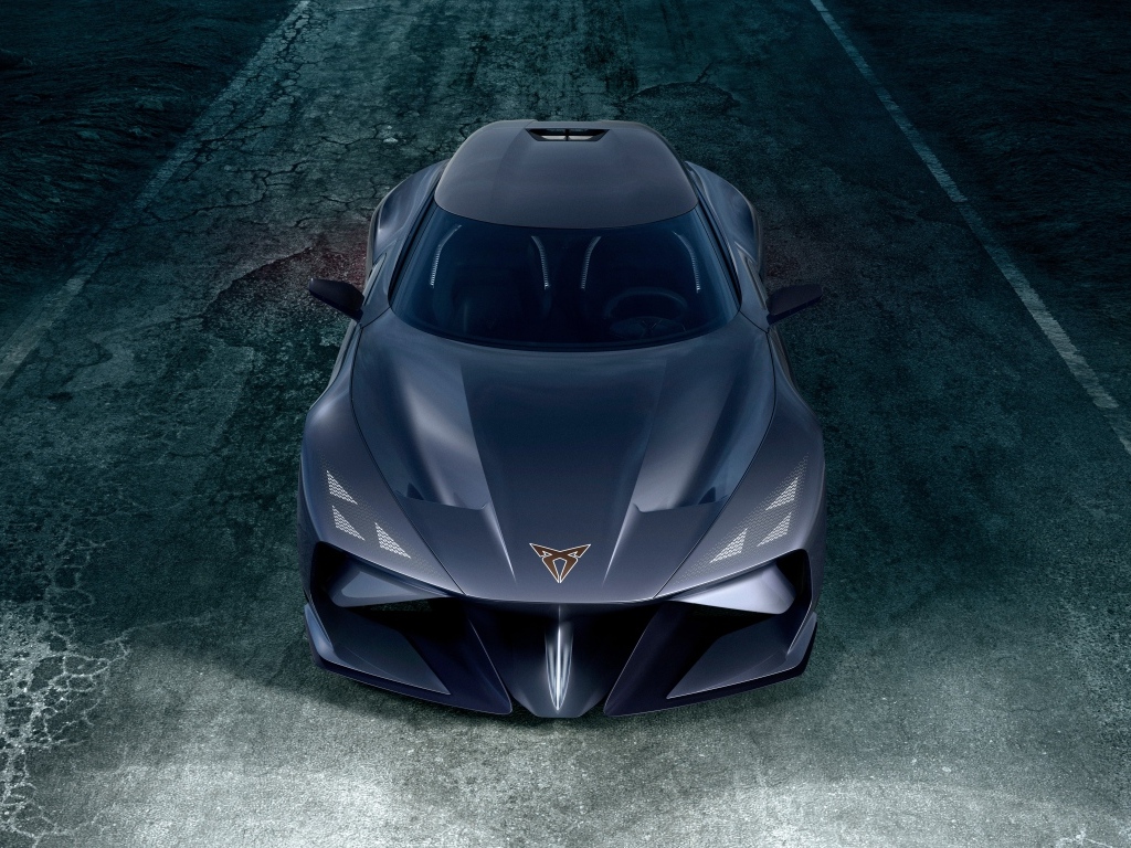 Новый быстрый автомобиль Cupra DarkRebel