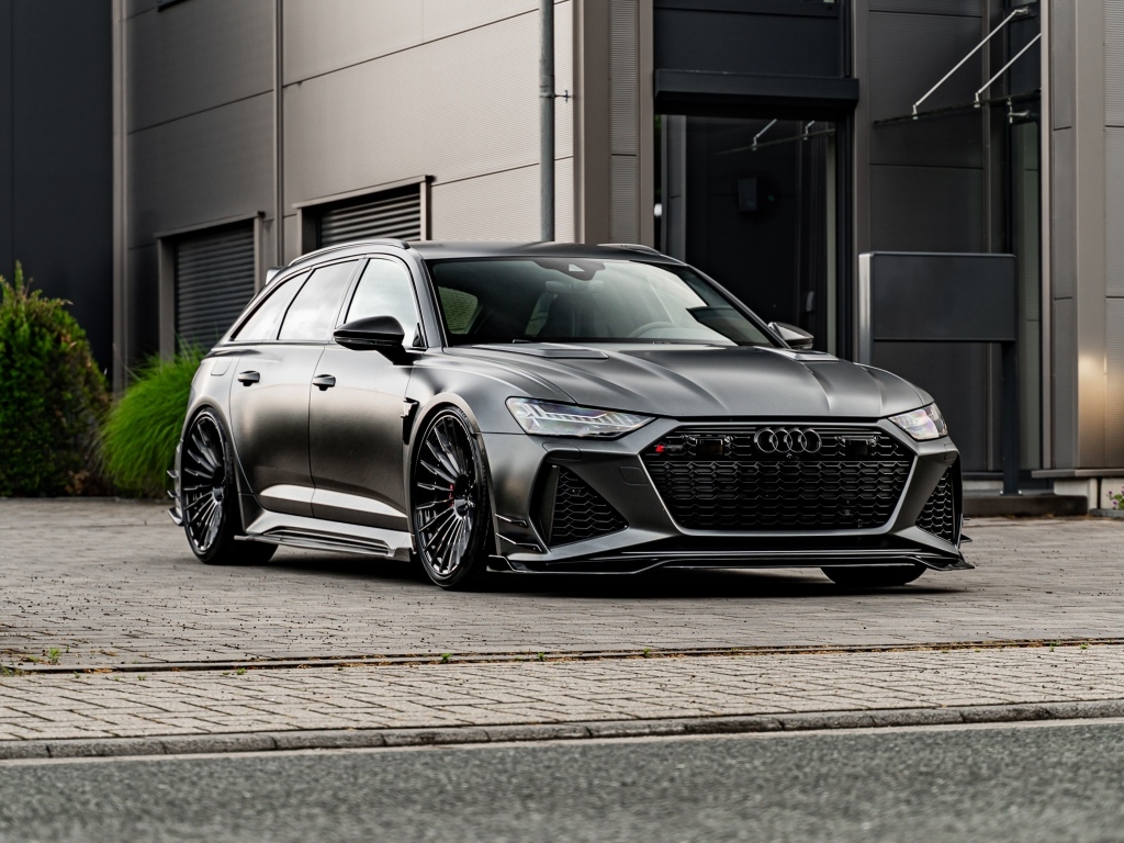 Черный автомобиль Audi RS6 C8 Tuning Prior Design