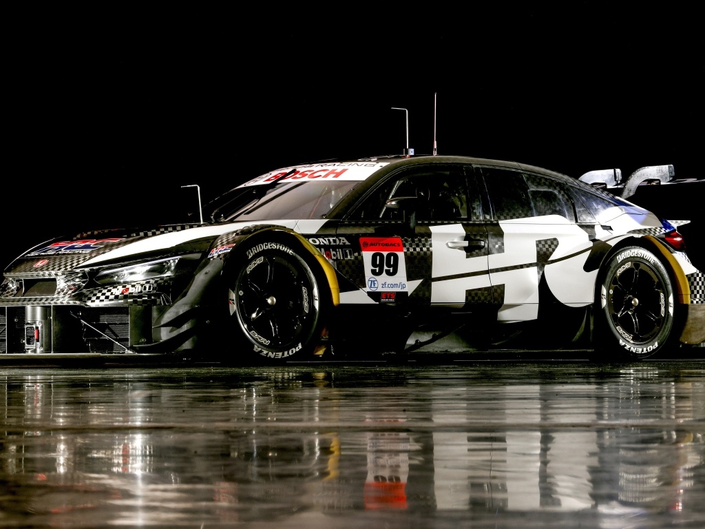 Гоночный автомобиль Honda Civic Type-R GT 2023  года