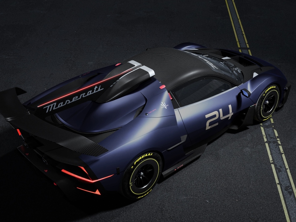 Вид сверху на автомобиль Maserati MCXtrema 2024 года
