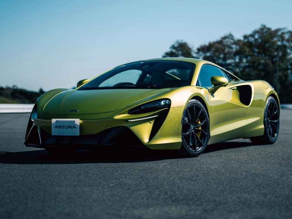 Автомобиль McLaren Artura