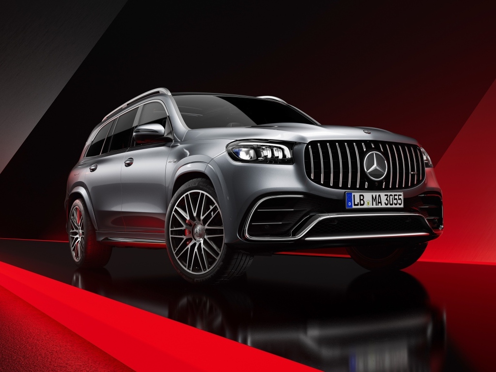 Серебристый внедорожник Mercedes-AMG GLS 63 4MATIC+