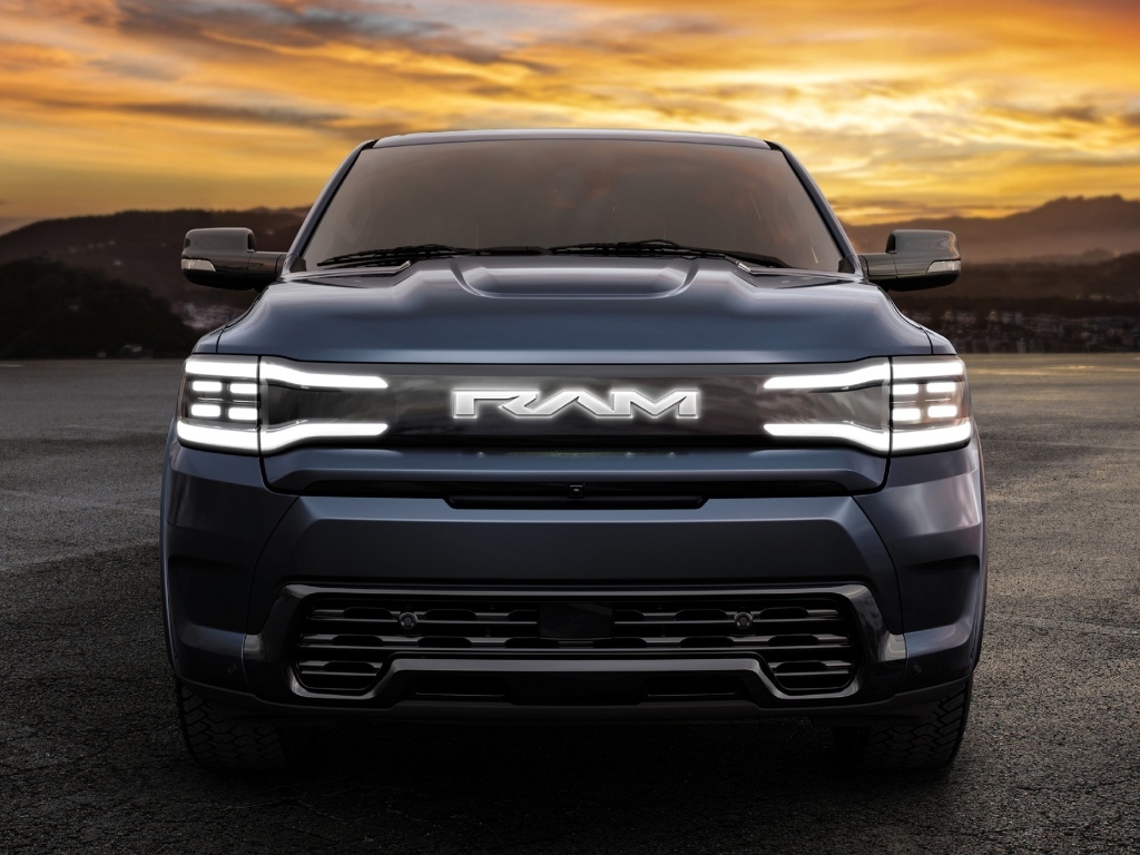 Новый автомобиль пикап Ram 1500 REV 2025