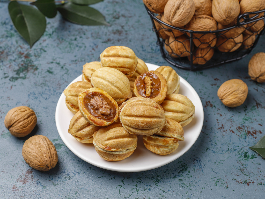 Печенье орешки со сгущенным молоком