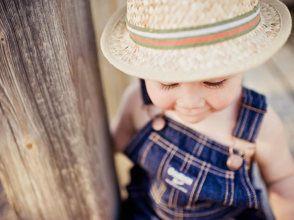 Мальчик в соломенной шляпе