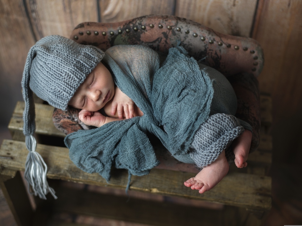 Фотосессия новорожденного ребенка в костюме