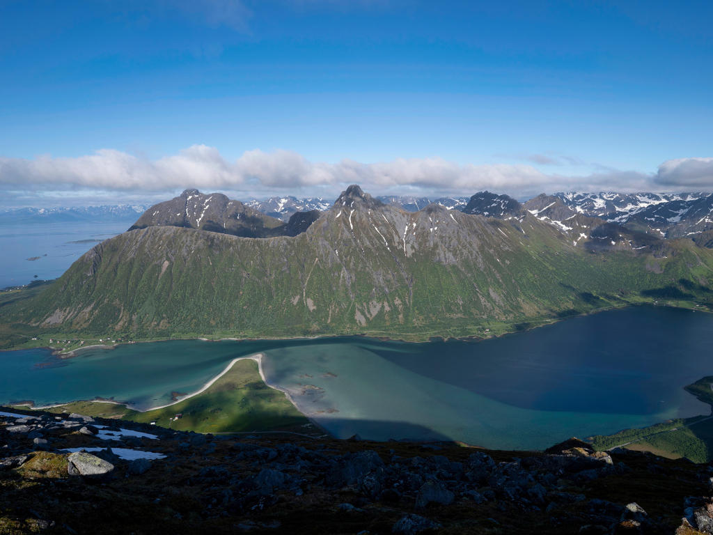 Красивый вид на Лофотенские острова