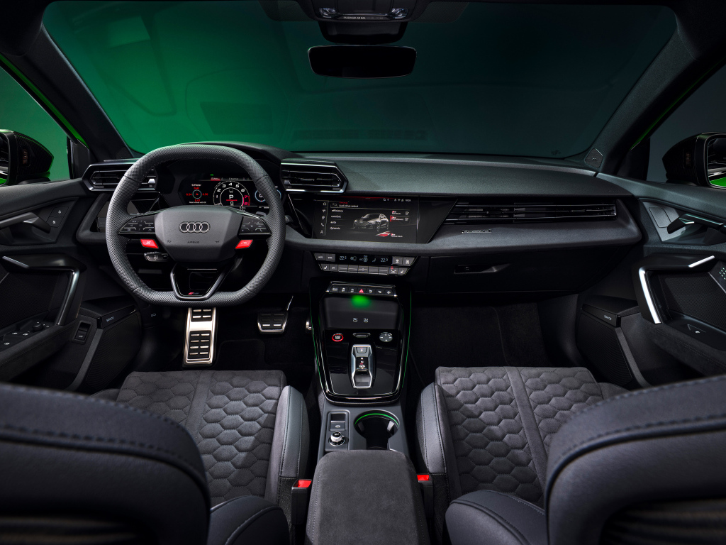 Салон автомобиля Audi RS 3 Sportback 2024 года