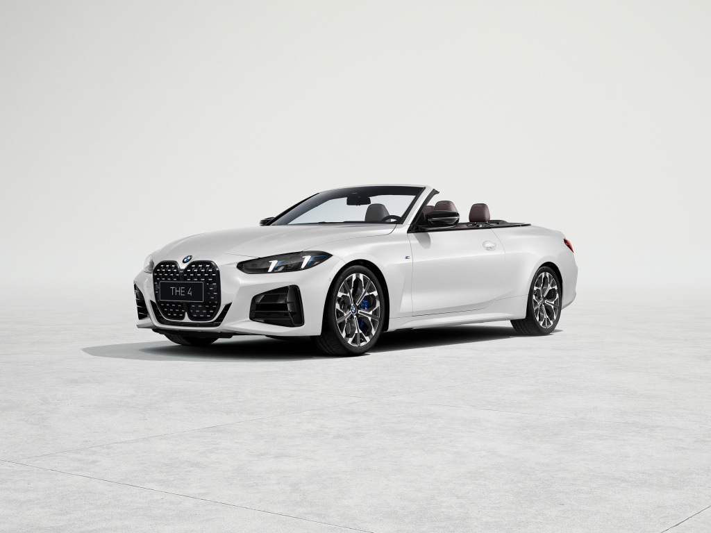Серебристый кабриолет BMW 430i Cabrio M Sport 2024 года