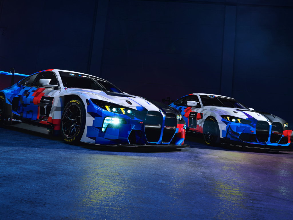 Два автомобиля  BMW M4 GT3 EVO & BMW M4 GT4 EVO 2024 года